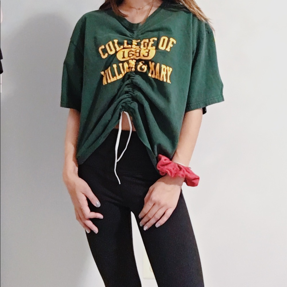 ONE OF A KIND william and mary scrunch top